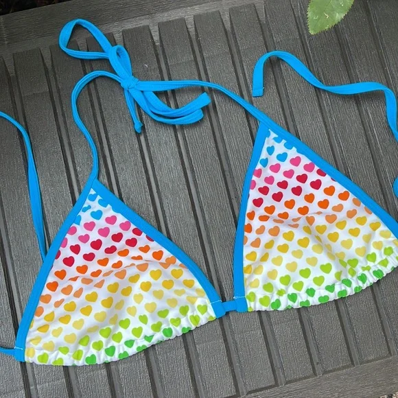Inmocean - Rainbow Hearts Bikini Top - XL - Picture 12 of 13